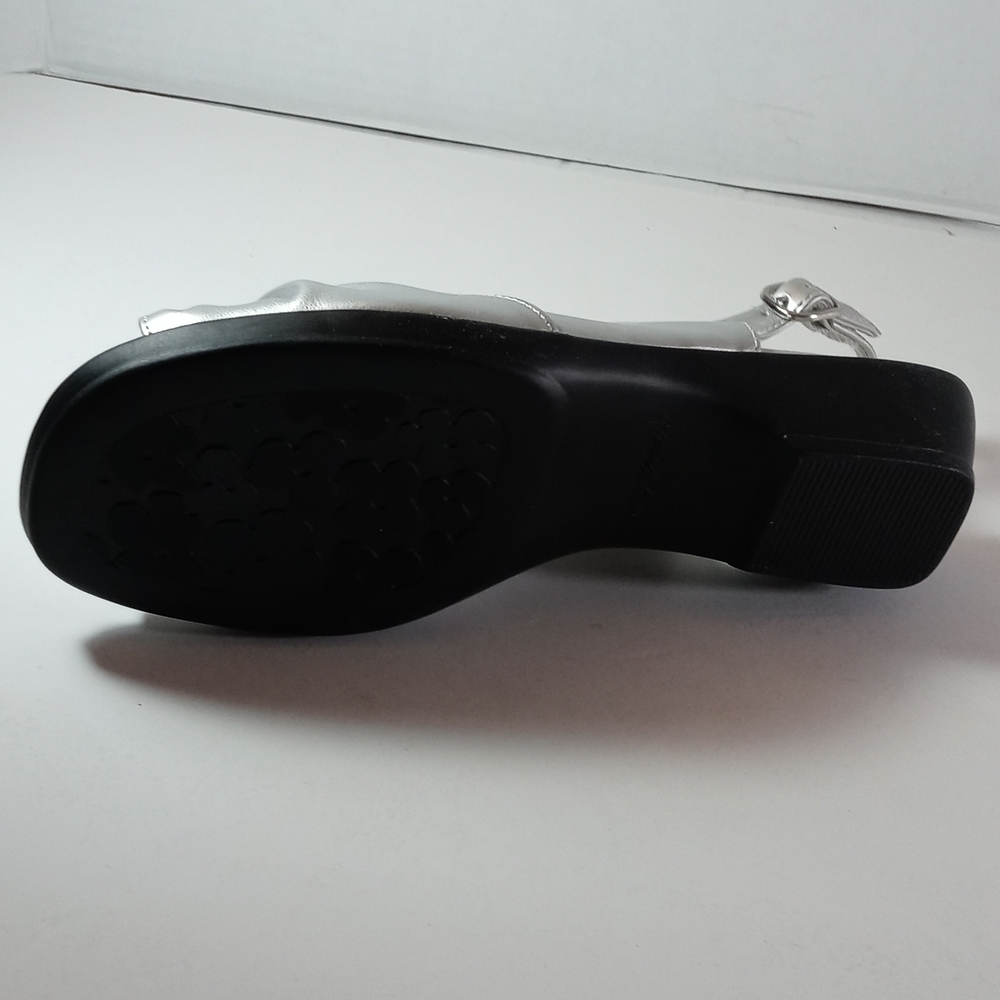Sandal - Picture 5 of 6